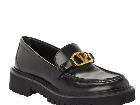 VLogo Signature Calfskin Loafer in Nero Fashion